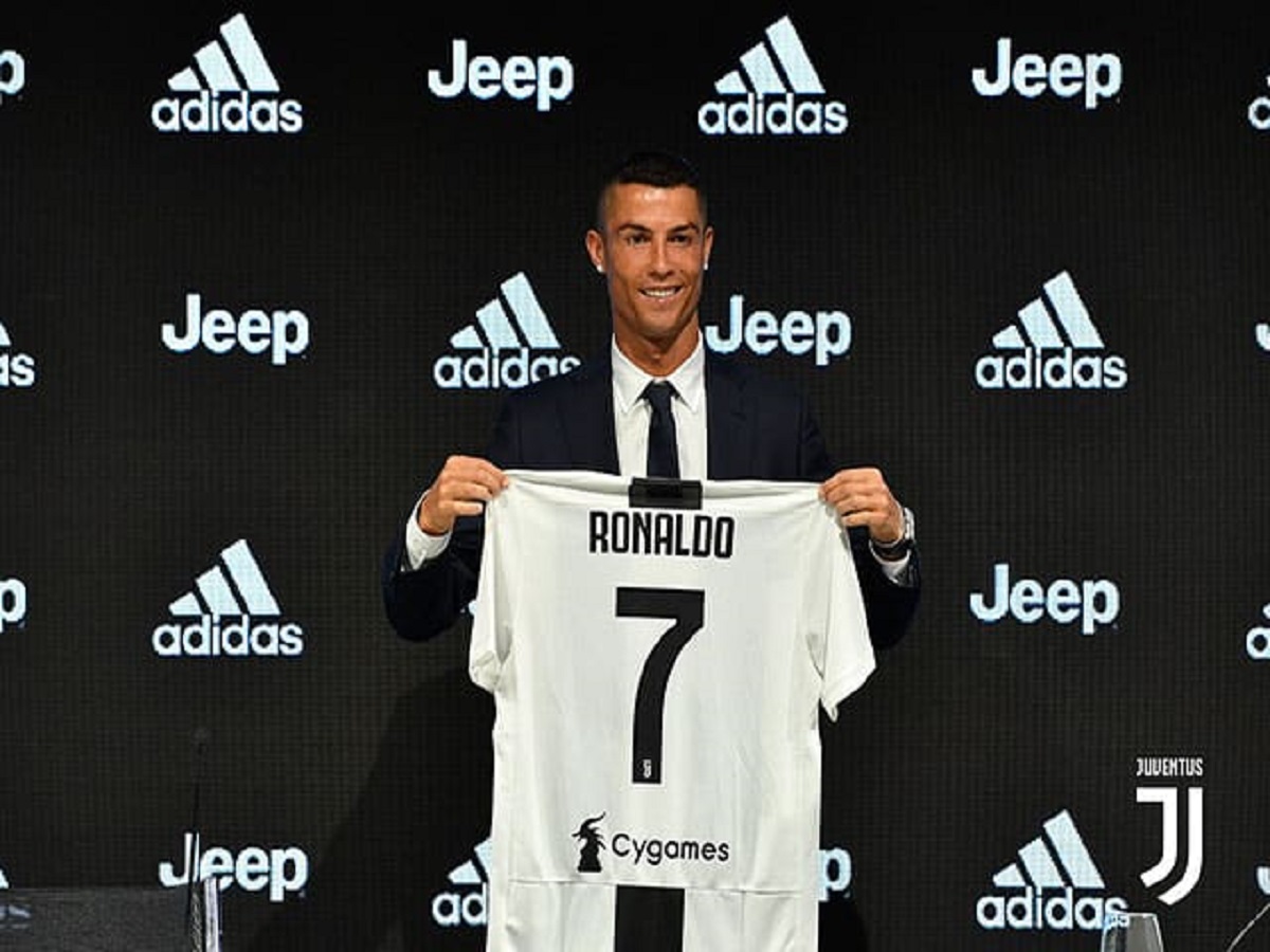 Ronaldo bao nhiêu tuổi? Sự nghiệp của Ronaldo