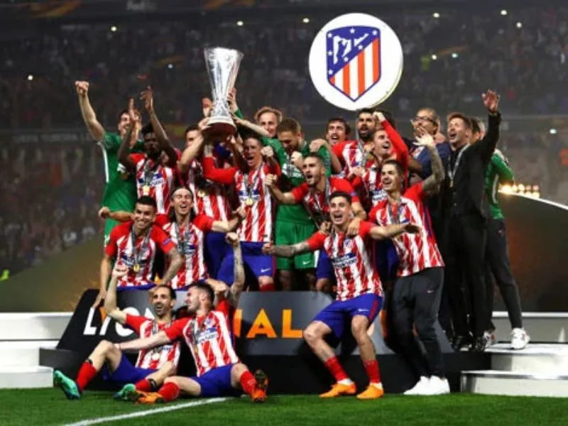 cau lac bo bong da atletico de madrid hanh trinh cua niem tin va trai tim rojiblanco