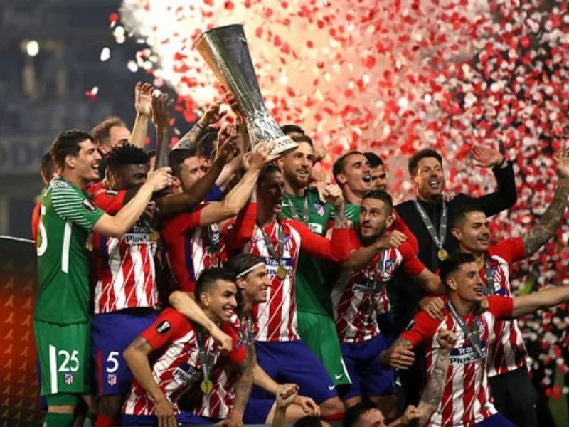 cau lac bo bong da atletico de madrid hanh trinh cua niem tin va trai tim rojiblanco