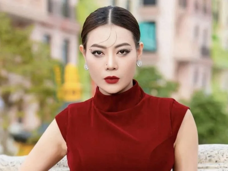 dien vien thanh huong hanh trinh tu san khau den vai dien tao dau an